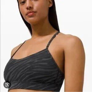 Lululemon grey/black flow Y bra size 14